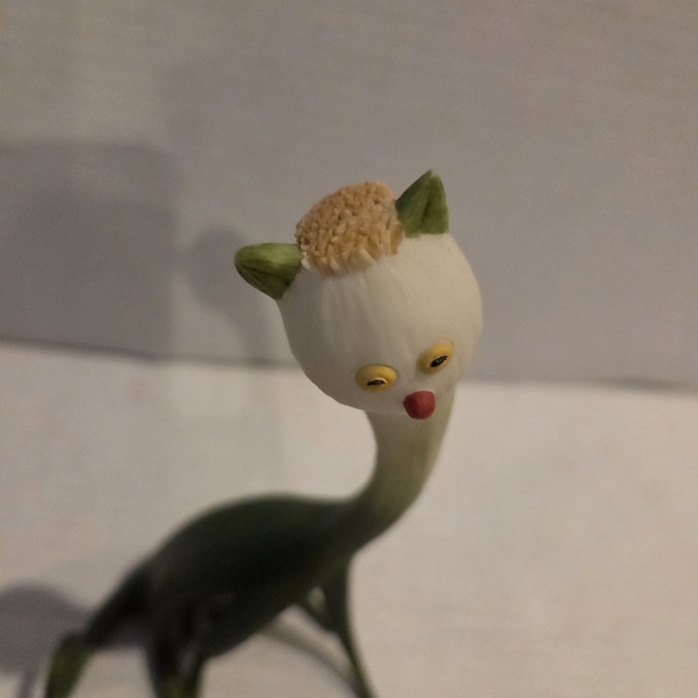 Vintage Enesco Home Grown Green Onion Cat Figurine Boho Bohemian Vegetable - Picture 3 of 9